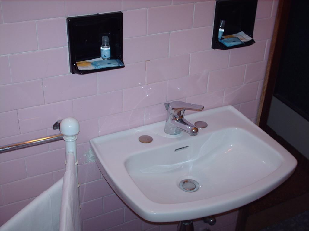 Hotel Triana E Tyche Sasso Marconi Room photo