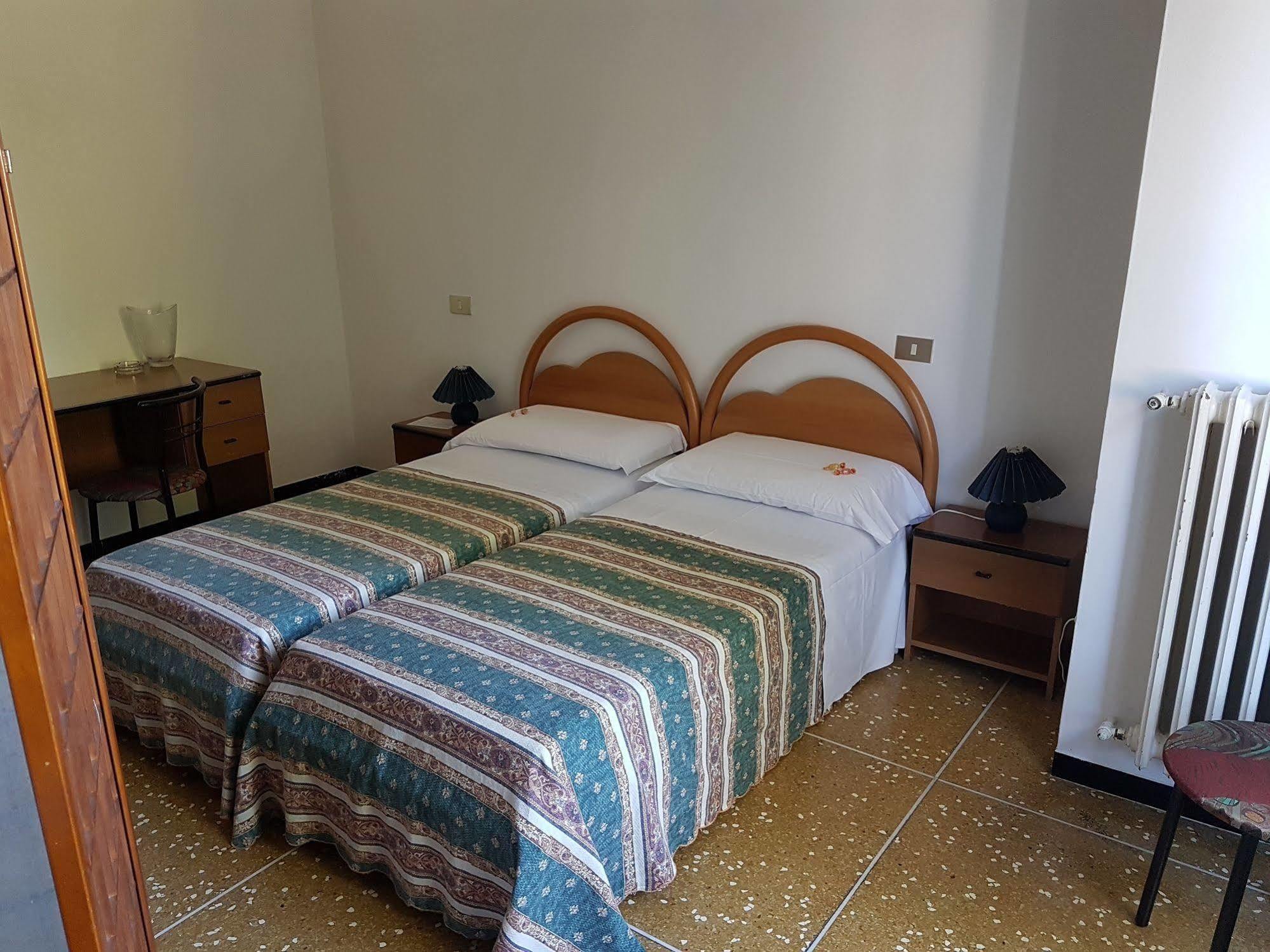 Hotel Triana E Tyche Sasso Marconi Exterior photo